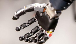 半机械人手机在线观看,未来科技与虚拟现实的完美融合