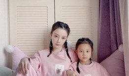 穿女装爆料博主是谁啊视频,揭秘网络红人背后的故事